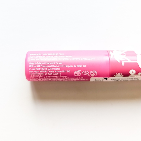 SET Barbie Movie Collection x NYX Smooth Whip Matte Lip Cream - Limited Edition - Picture 9 of 15